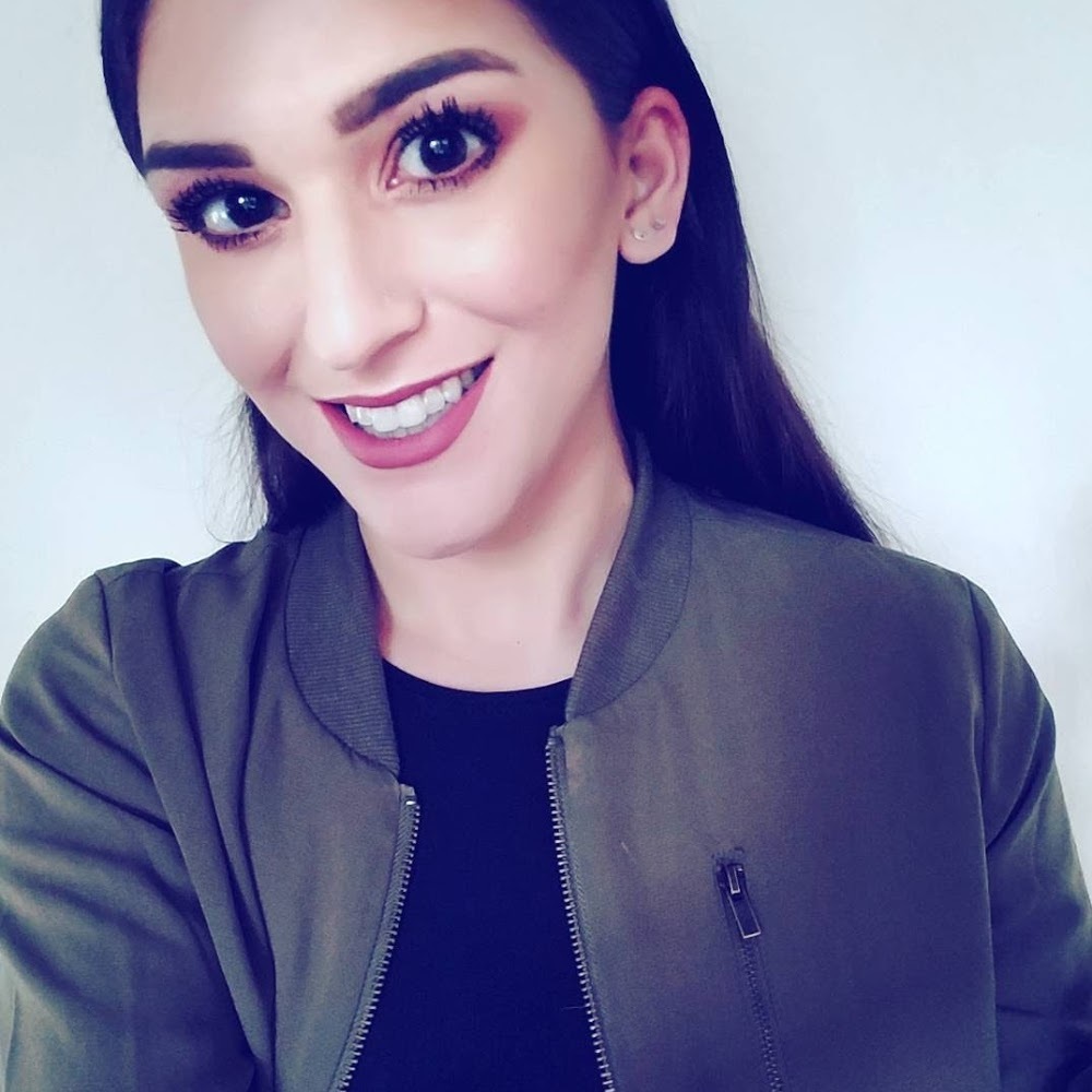 Meet your Posher, Ashley